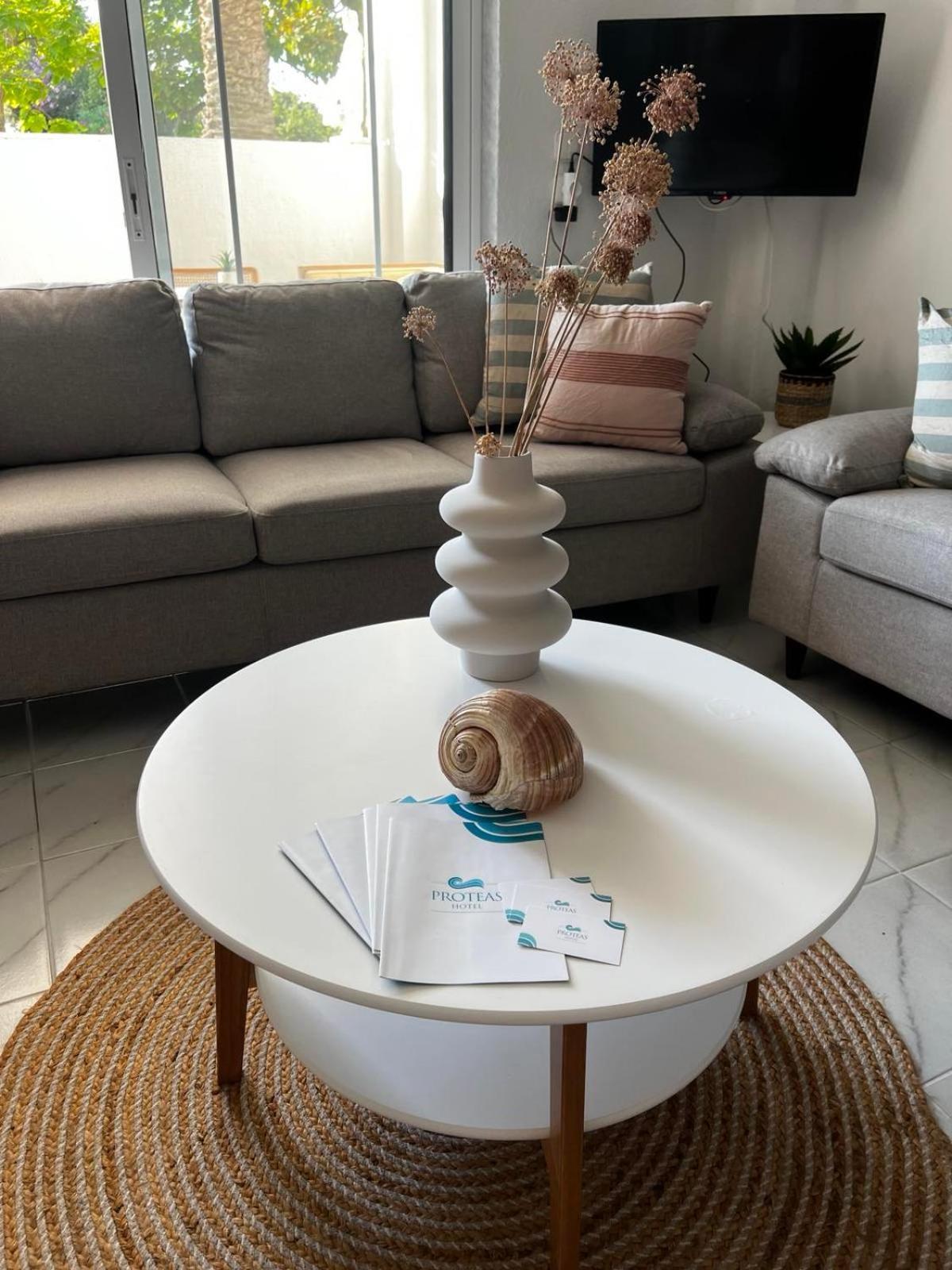 Hotel Proteas Órmos Prínou エクステリア 写真