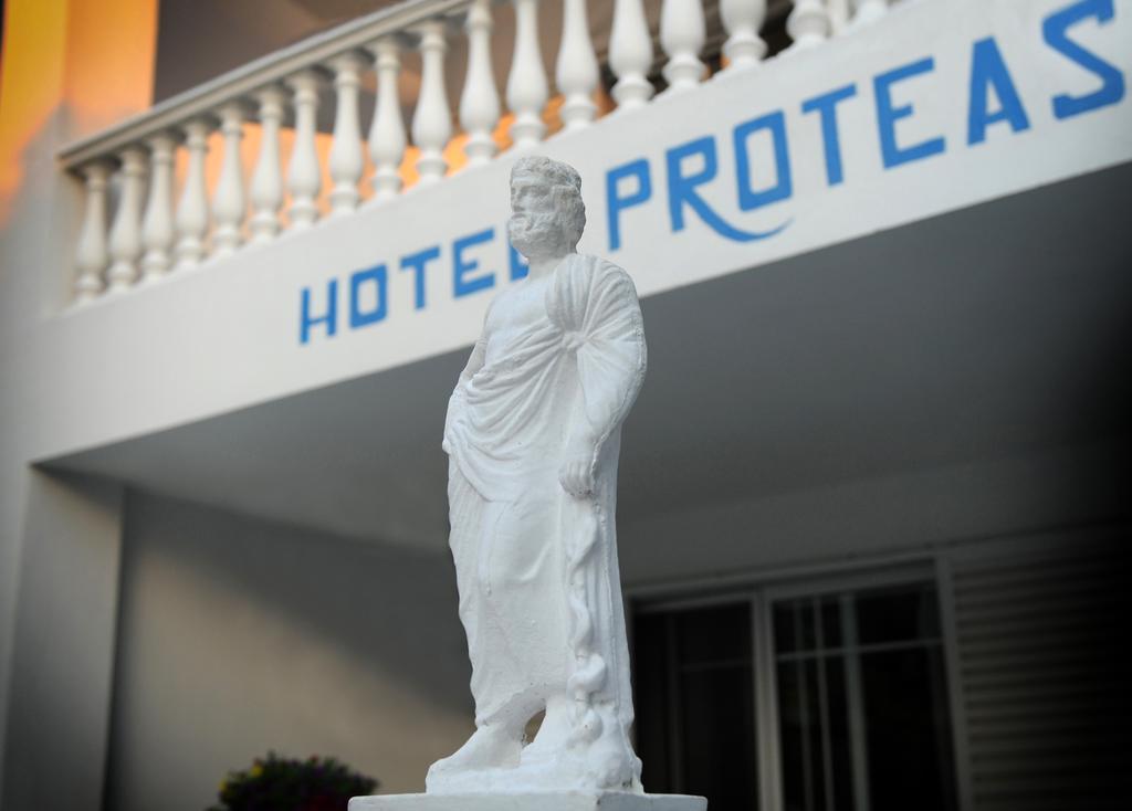 Hotel Proteas Órmos Prínou エクステリア 写真