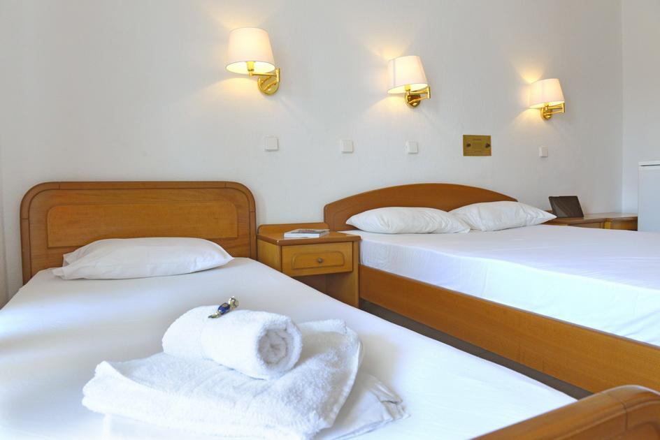 Hotel Proteas Órmos Prínou エクステリア 写真